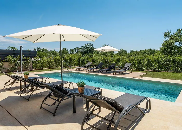 Atemberaubende Mit Privatpool, Sauna, Billard, Kicker, Heimtrainer, Bbq