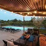 Atemberaubende Mit Privatpool, Sauna, Billard, Kicker, Heimtrainer, Bbq * Poreč