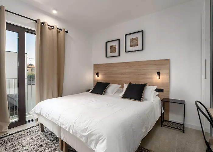 Atemberaubende Mit Privatpool, Sauna, Billard, Kicker, Heimtrainer, Bbq Nyaraló Poreč