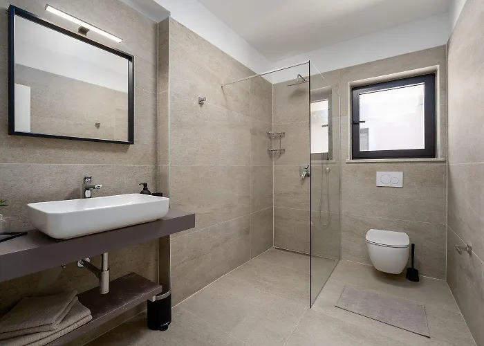 Atemberaubende Mit Privatpool, Sauna, Billard, Kicker, Heimtrainer, Bbq * Пореч