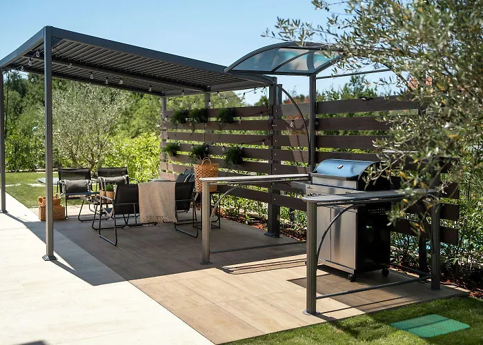 Дом отдыха Atemberaubende Mit Privatpool, Sauna, Billard, Kicker, Heimtrainer, Bbq Пореч